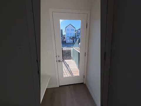 Calgary 3 + Den bedrooms Duplex for rent. Property photo: 680491-2
