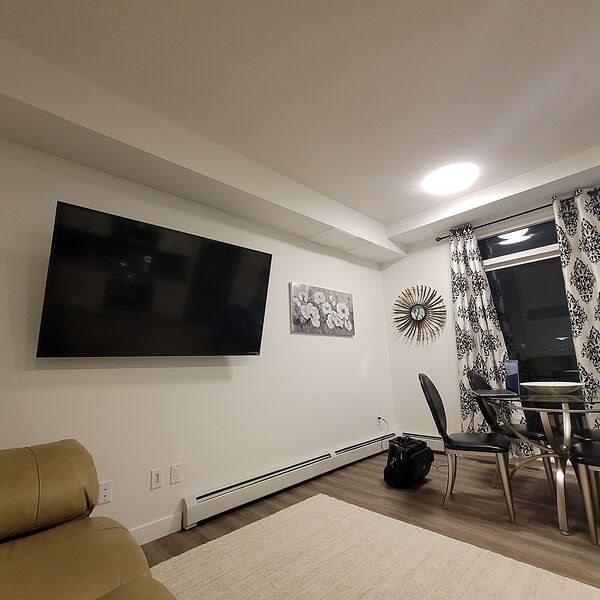 Calgary 1 bedroom Condo Unit for rent. Property photo: 680836-3