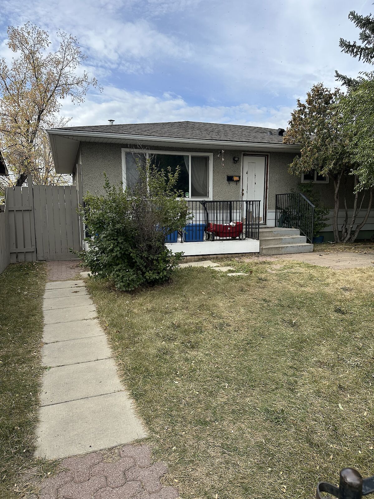Calgary 1 bedroom Room For Rent for rent. Property photo: 681333-1