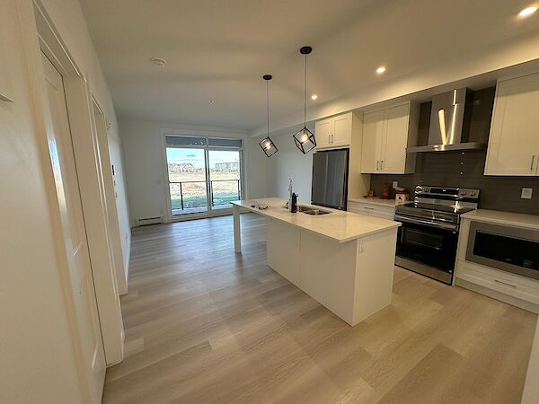 2 Bed / 2 Bath Condo