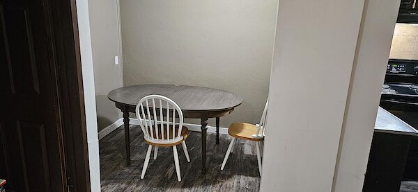 Calgary 3 bedrooms Condo Unit for rent. Property photo: 681901-3
