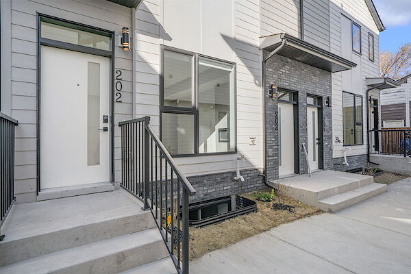 Calgary 3 bedrooms Townhouse for rent. Property photo: 682325-2