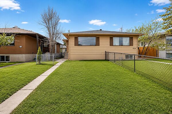 Calgary 2 bedrooms Basement for rent. Property photo: 682457-2