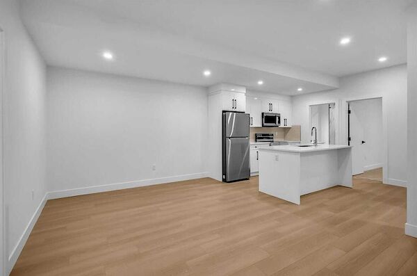 Calgary 2 bedrooms Basement for rent. Property photo: 682811-2