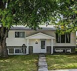 3 Bedroom main floor of quiet bungalow in family friendly DALHOUSIE community.