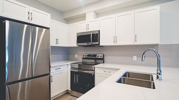 Calgary 1 + Den bedrooms Condo Unit for rent. Property photo: 687122-3