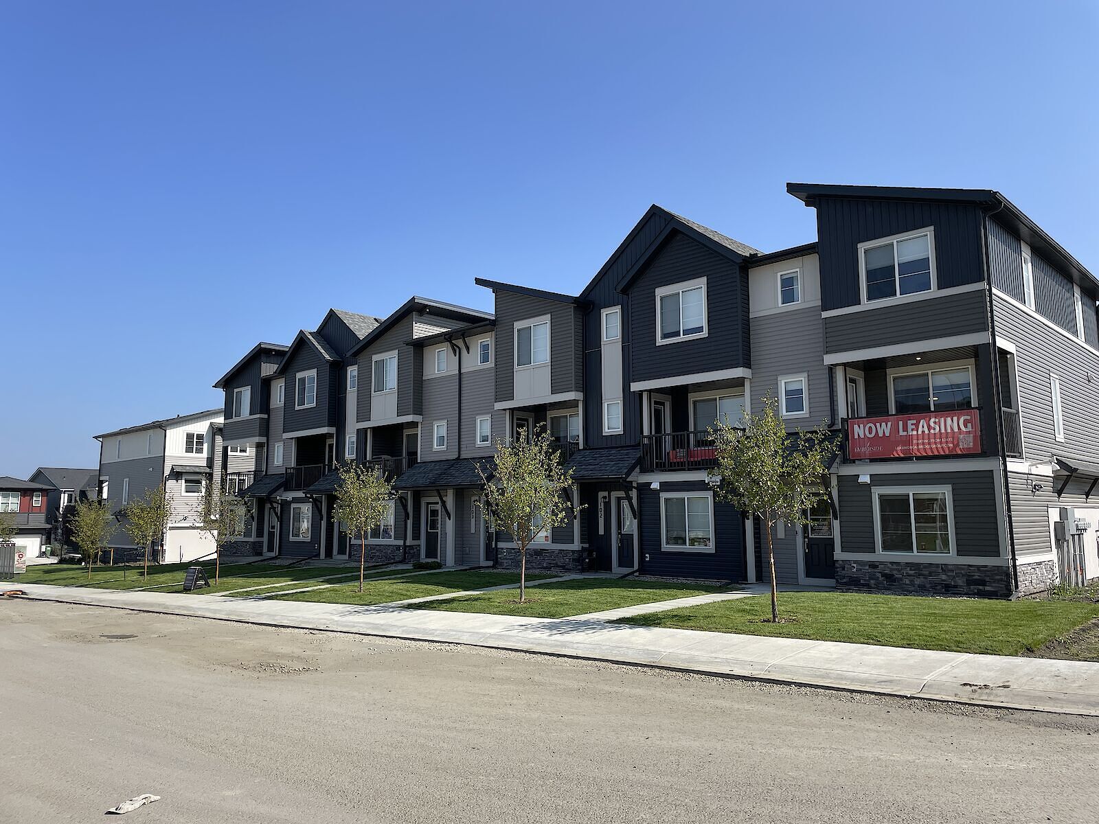 Cochrane 2 bedrooms Townhouse for rent. Property photo: 687778-1