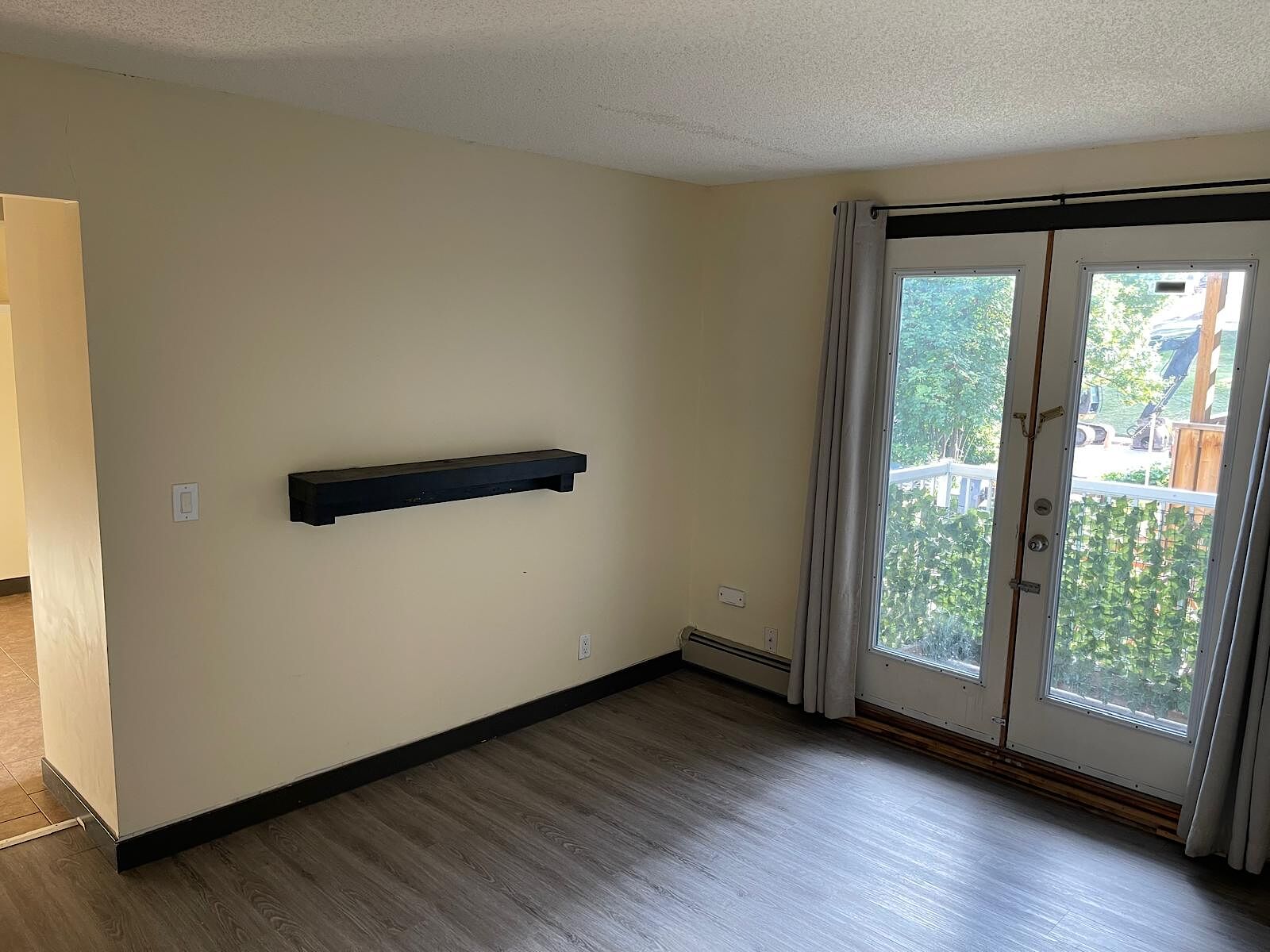 Calgary 1 bedroom Apartment for rent. Property photo: 688362-1