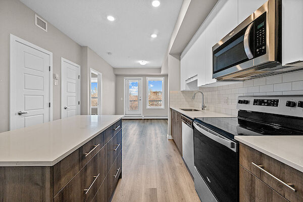 Calgary 1 bedroom Condo Unit for rent. Property photo: 690409-2