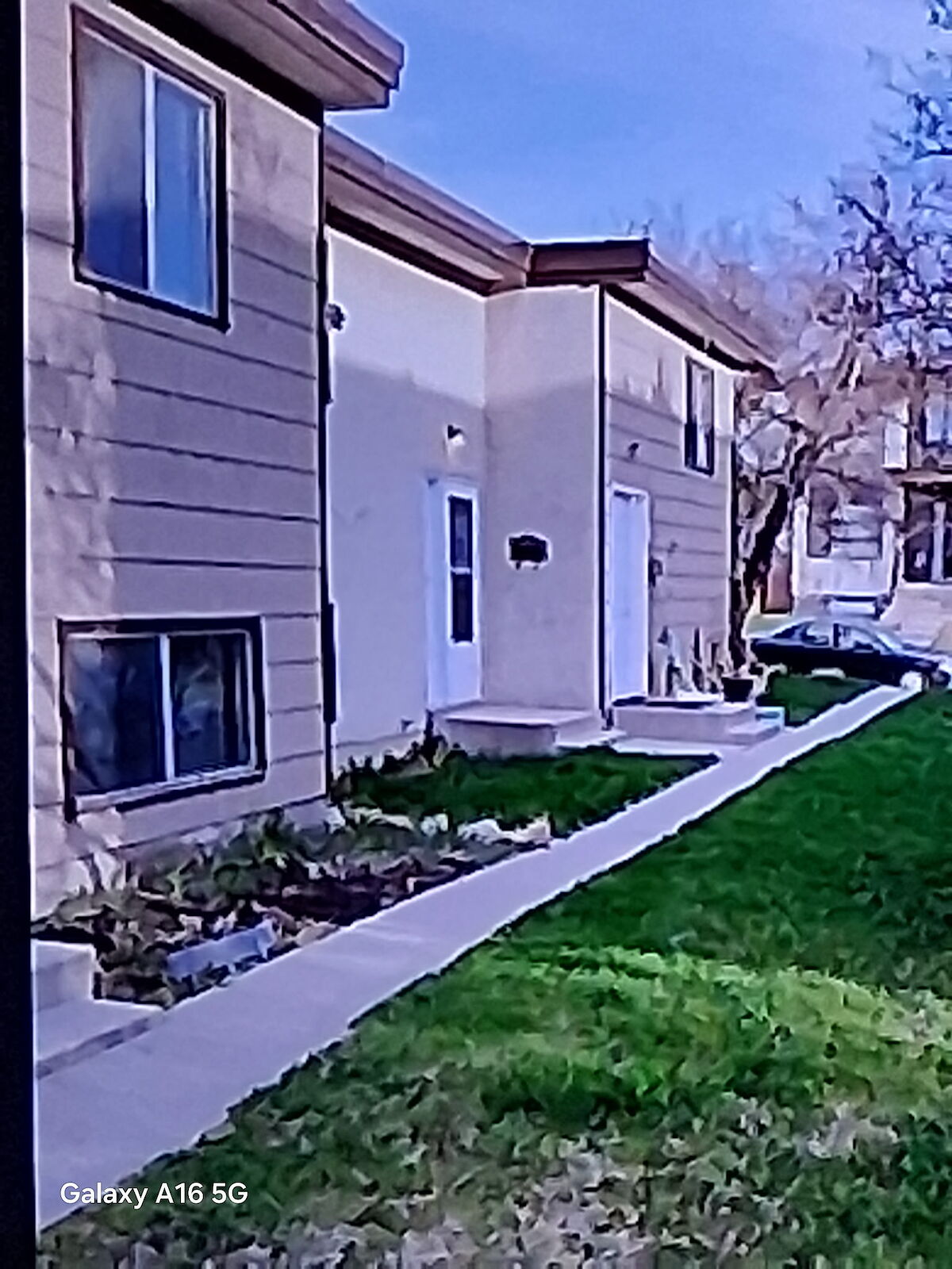 Calgary 3 bedrooms Townhouse for rent. Property photo: 690642-1