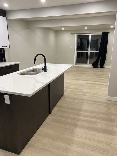 Calgary 3 bedrooms Townhouse for rent. Property photo: 690642-2