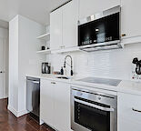 Location, Location, Location! 2 Bedroom - 1 bathroom in the Beltline