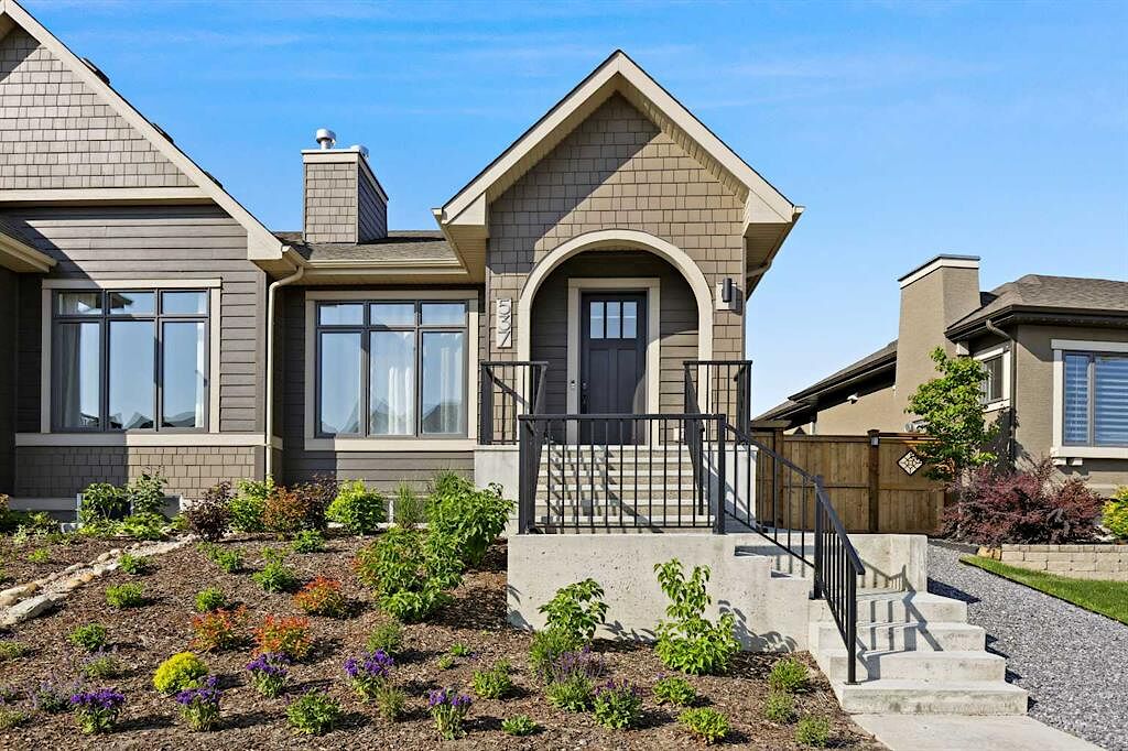 Calgary 3 bedrooms Duplex for rent. Property photo: 691115-1