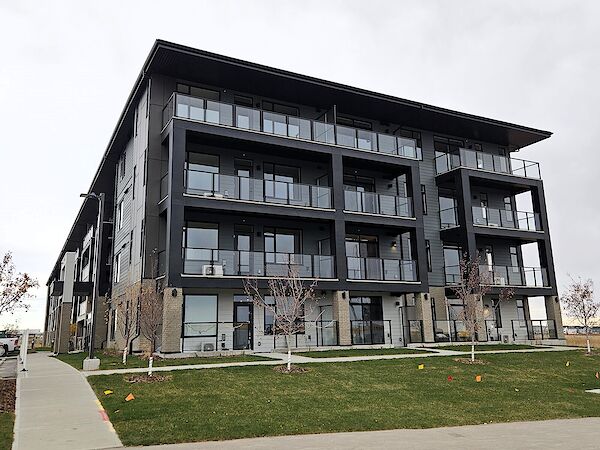Calgary 1 bedroom Condo Unit for rent. Property photo: 692553-2