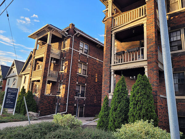 Hamilton 1 bedroom Apartment for rent. Property photo: 692689-3