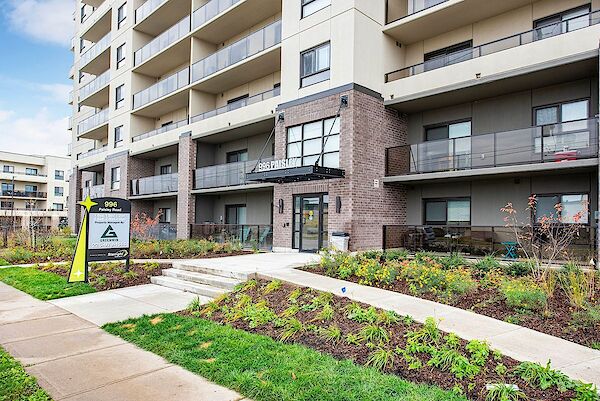 Guelph bachelor bedrooms Apartment for rent. Property photo: 692815-3