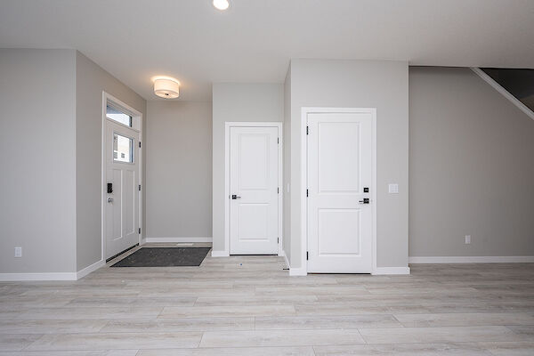 Calgary 4 bedrooms Main Floor for rent. Property photo: 693334-3