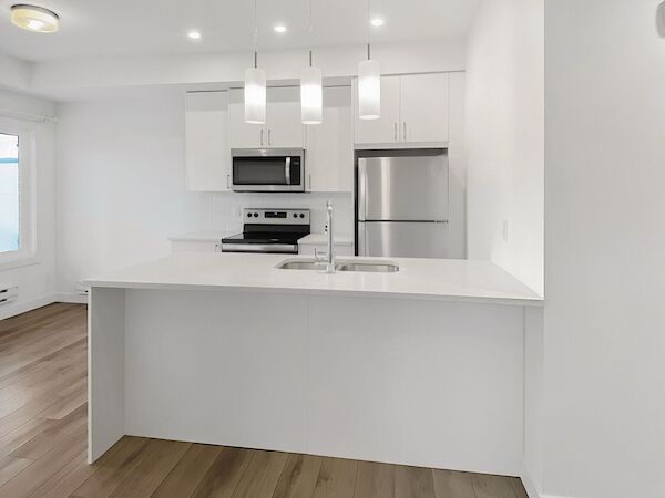 Calgary 2 bedrooms Townhouse for rent. Property photo: 694097-3