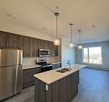 Brand New 2 Bed 2 Bath Top Floor Gorgeous North Facing Unit