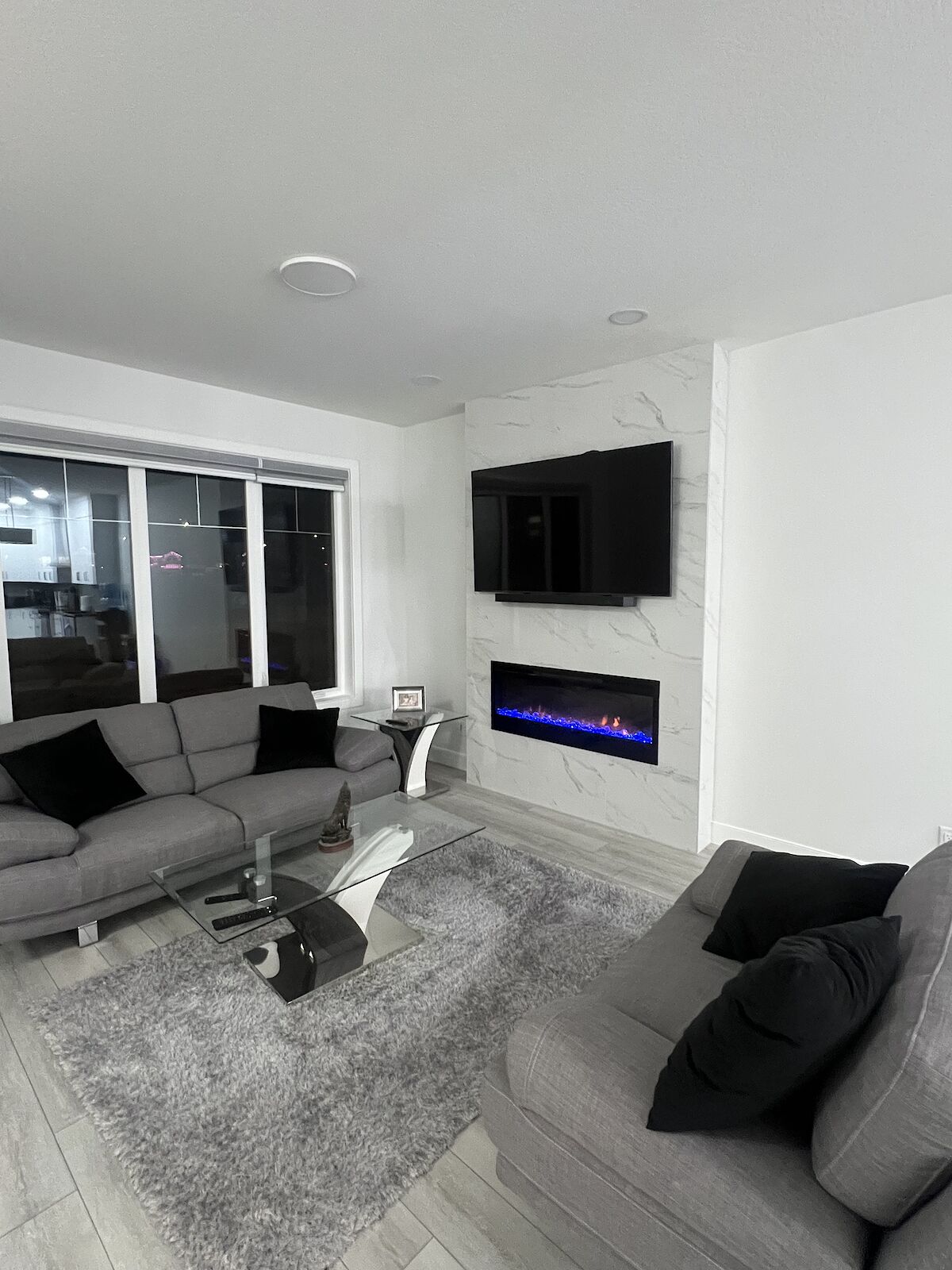 Calgary 4 bedrooms Room For Rent for rent. Property photo: 694854-1