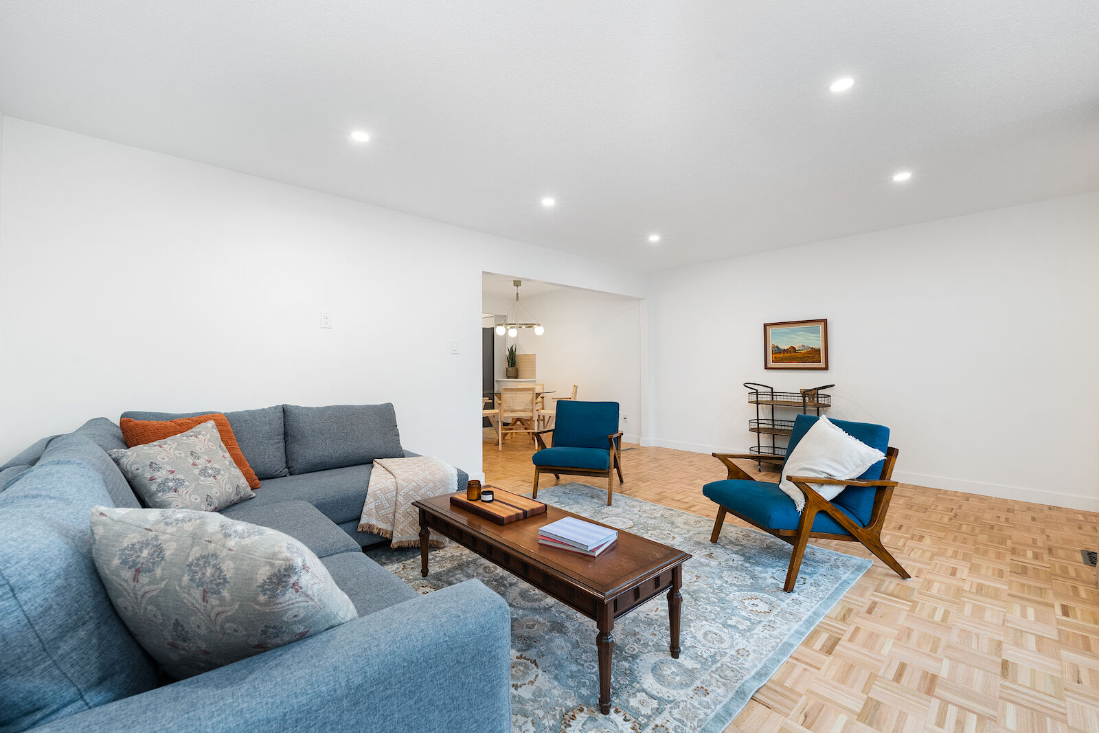 Calgary 4 + Den bedrooms Duplex for rent. Property photo: 694885-1