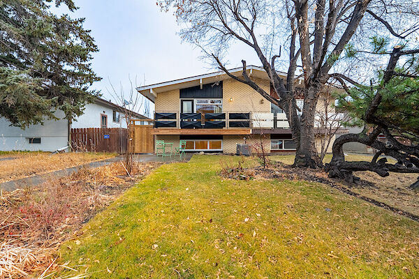 Calgary 4 + Den bedrooms Duplex for rent. Property photo: 694885-2