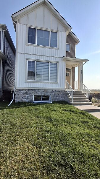 Brand New Modern 3-Bedroom Home in the New Huxley Community – Available Now