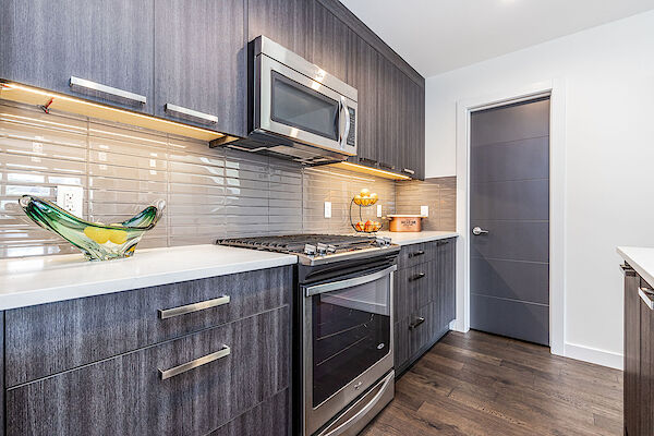 Calgary 4 bedrooms Duplex for rent. Property photo: 695761-3
