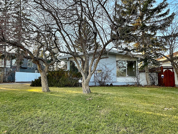 Calgary 3 bedrooms House for rent. Property photo: 6960-2