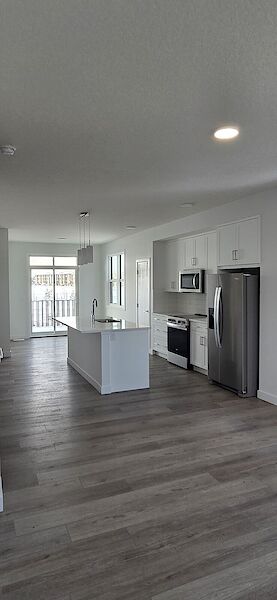 Calgary 3 bedrooms Townhouse for rent. Property photo: 696410-3
