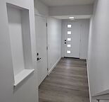 3-bedroom, 2.5-bath end-unit townhouse in Alpine Park