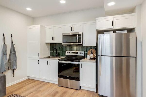 Calgary 1 bedroom Basement for rent. Property photo: 696945-2