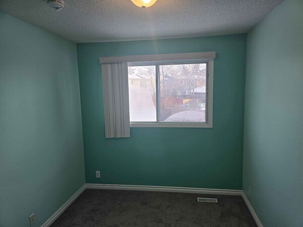 Calgary 1 bedroom Room For Rent for rent. Property photo: 697588-3