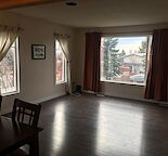 Cozy and Convenient North Haven Duplex
