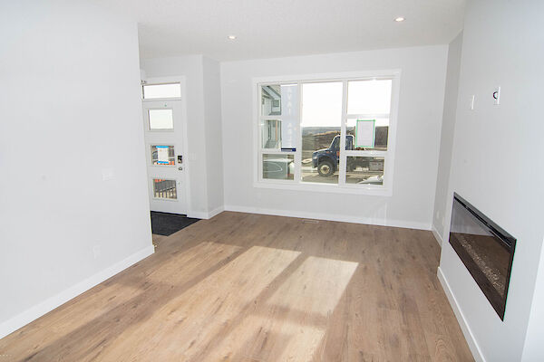 Calgary 3 bedrooms Duplex for rent. Property photo: 698365-3