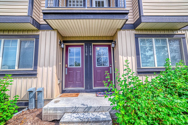 Calgary 2 bedrooms Townhouse for rent. Property photo: 698467-2
