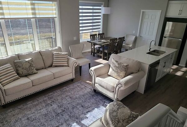 Calgary 3 + Den bedrooms House for rent. Property photo: 698943-2