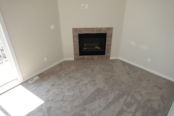 Edmonton 3 bedrooms Fourplex for rent. Property photo: 699107-2