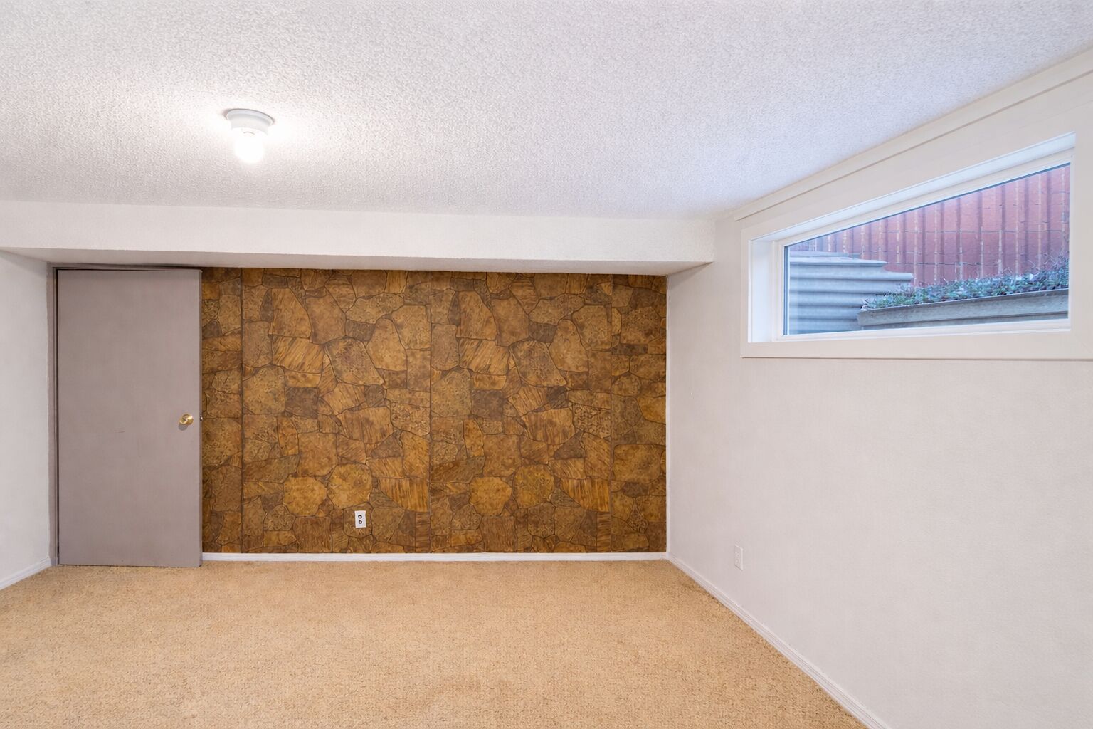 Calgary 1 bedroom Basement for rent. Property photo: 700771-1