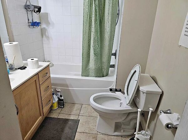 Calgary 1 bedroom Room For Rent for rent. Property photo: 701481-2