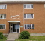 INNER CITY VERY LARGE STUDIO FREE INTERNET AND PARKING