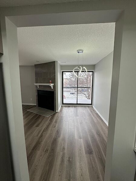 Calgary 2 + Den bedrooms Townhouse for rent. Property photo: 704514-2