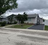 Great size 4 bedroom bungalow in Canyon Meadows