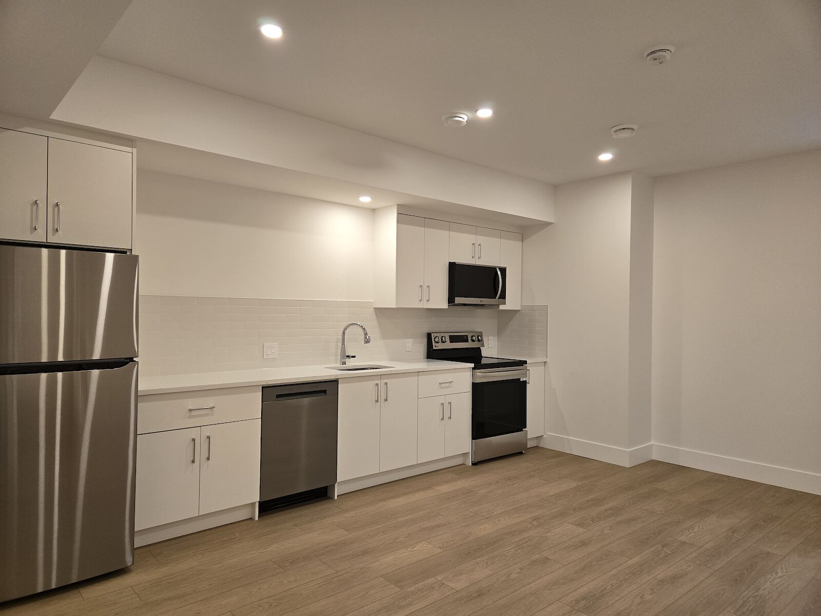 Calgary 1 bedroom Basement for rent. Property photo: 705557-1
