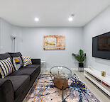 Lovely 2Bd/1Bth suite + free parking+separate HVAC (Negotiable)