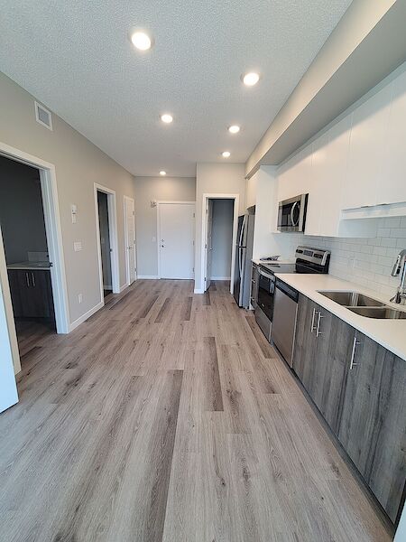 Calgary 1 + Den bedrooms Condo Unit for rent. Property photo: 706547-2
