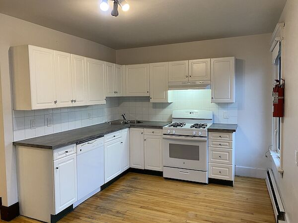 Calgary 2 bedrooms House for rent. Property photo: 70672-3