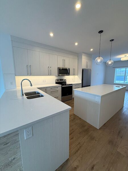 Calgary 3 bedrooms Main Floor for rent. Property photo: 706730-3