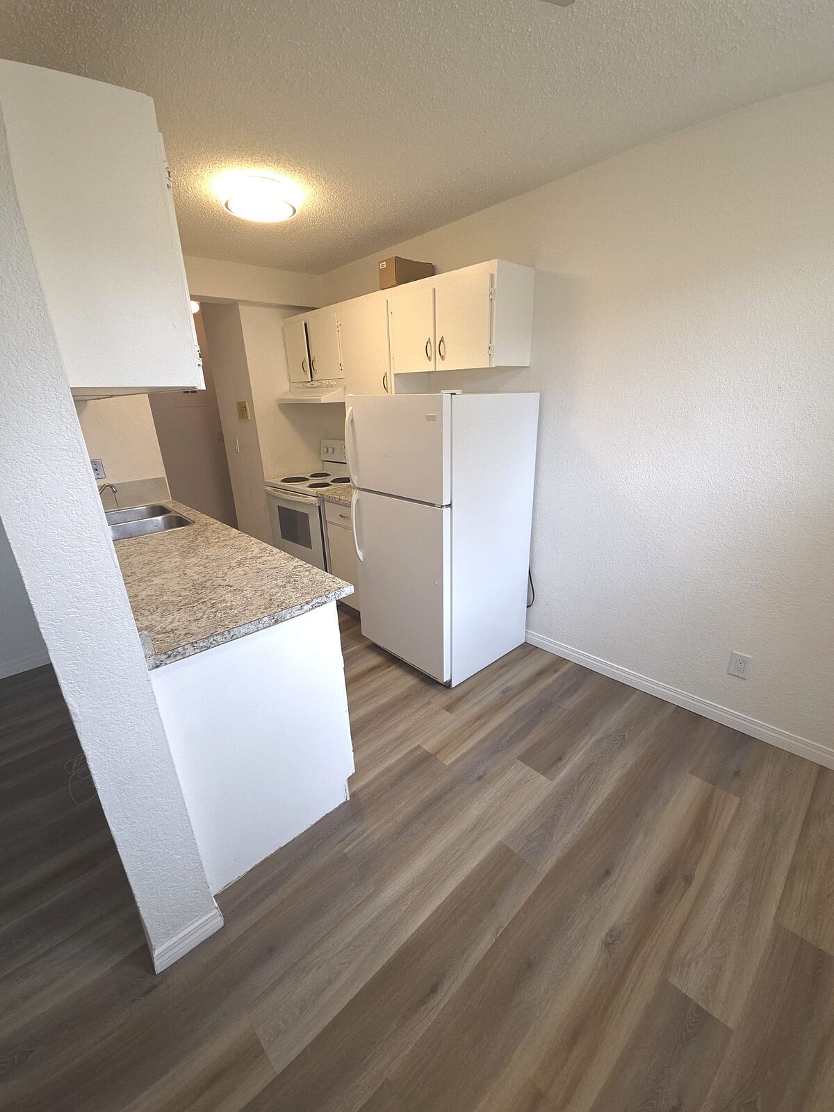 Calgary 1 bedroom Apartment for rent. Property photo: 706792-1