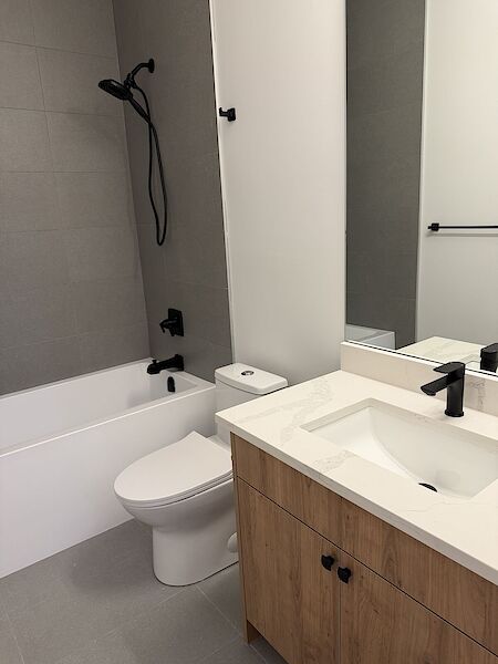 Calgary 1 bedroom Townhouse for rent. Property photo: 706859-3